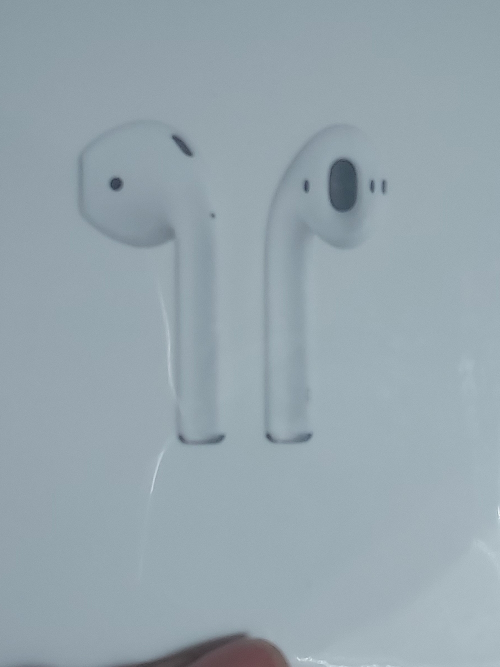 Apple Wireless Earbuds in White - Left & Right Pair